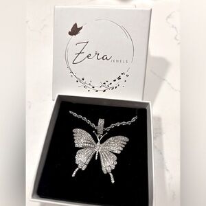 Zera Jeweler Butterfly necklace NWOT